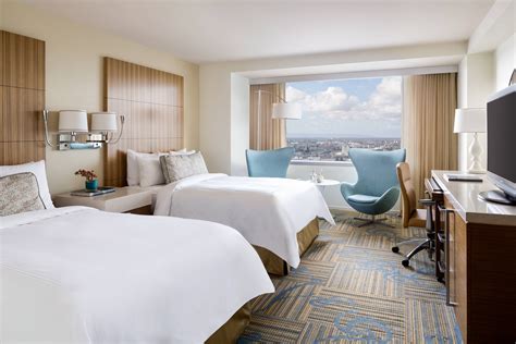 Whether you are looking for a temporary or long-term solution, meeting <strong>rooms</strong> in New Orleans offer cheap deals that are professional and private. . Rooms in la